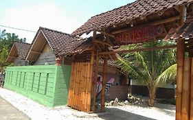 Watukarung Harry's Ocean House Homestay